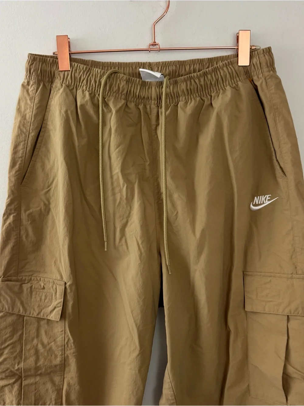Nike Club Woven Cargo Joggers Women’s Track Pants khaki Size M